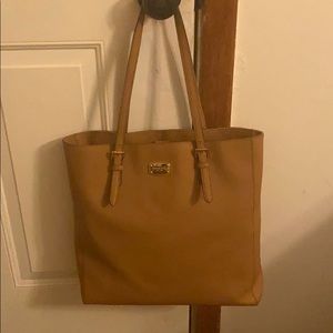 Michael Kors Jet Set Tote